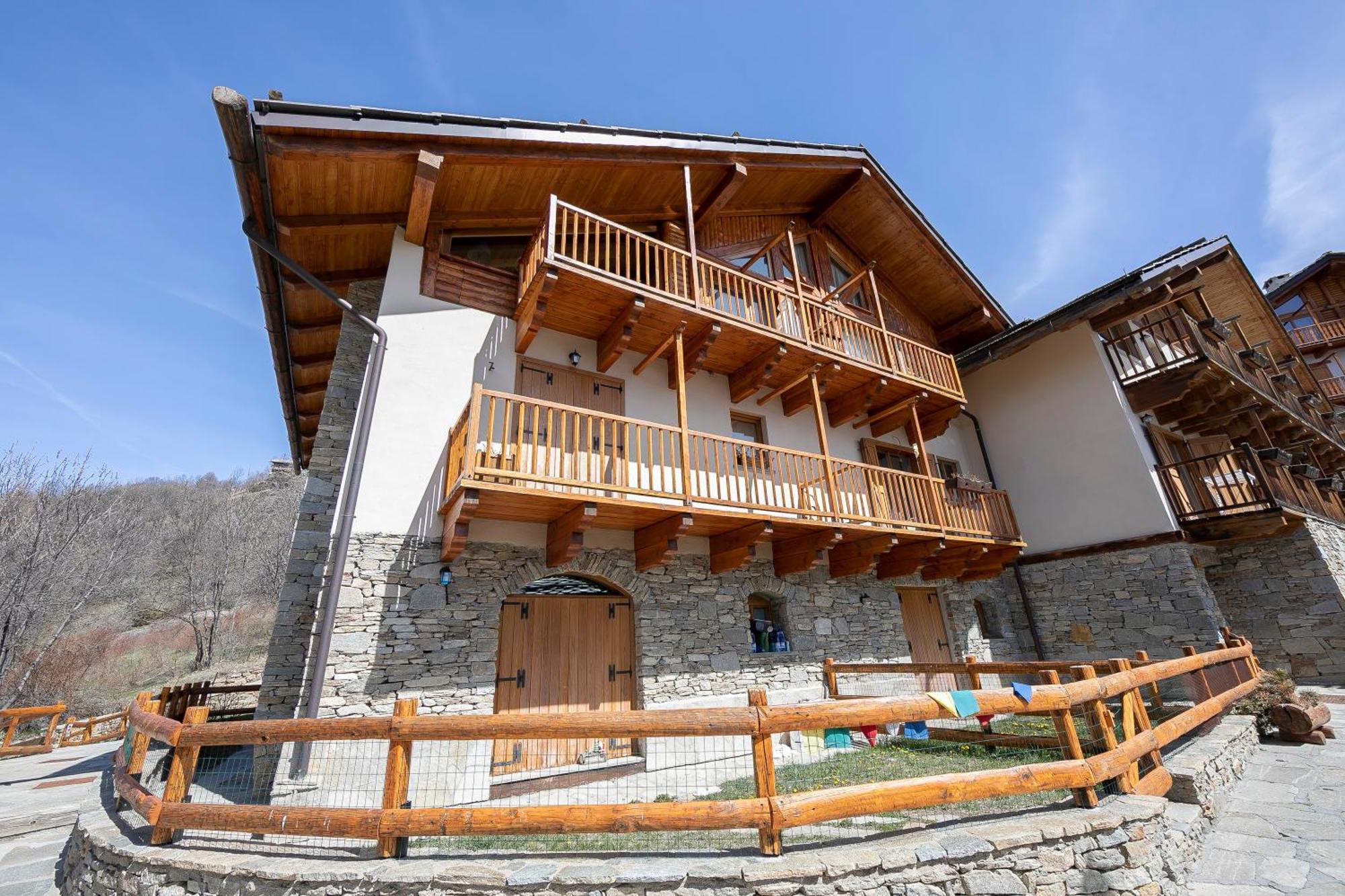 Rebecca'S House Few Steps From Skiing - Happy Rentals Bardonecchia Exterior photo